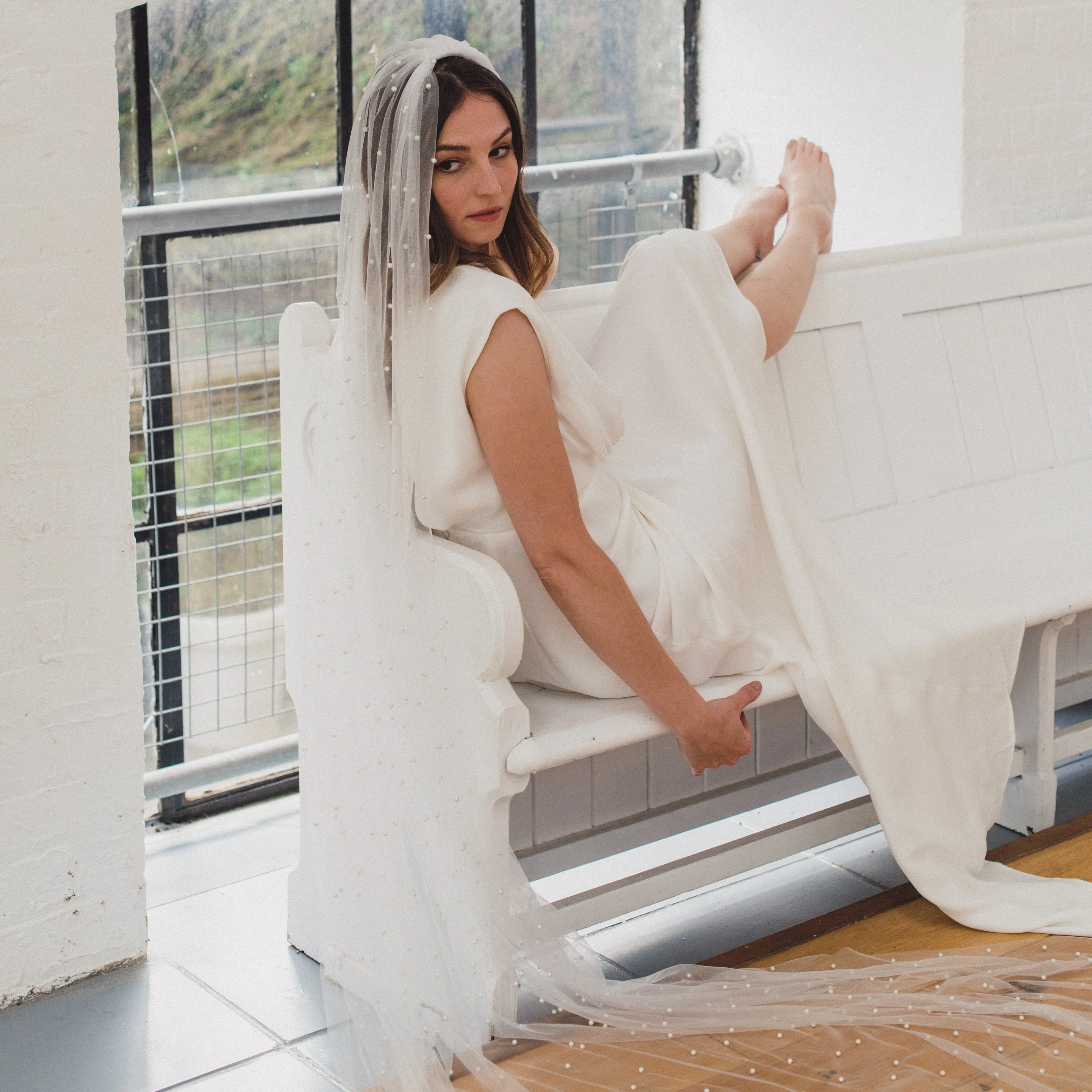 CATRINE | Single tier veil with pearls