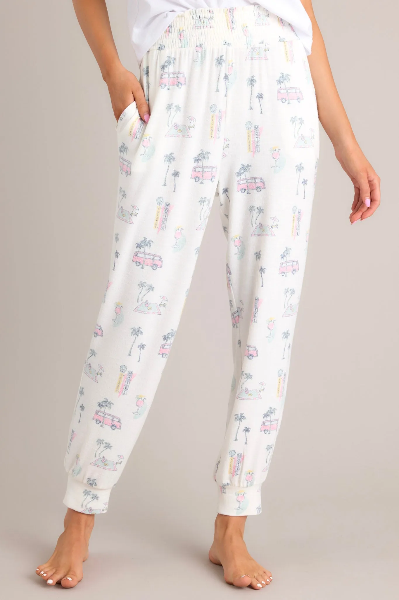 Z-Supply Holly Staycation White Shell Jogger